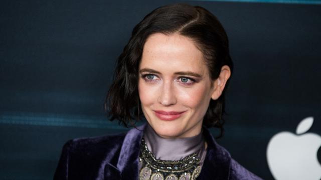 Ku Eva Green thắng kiện