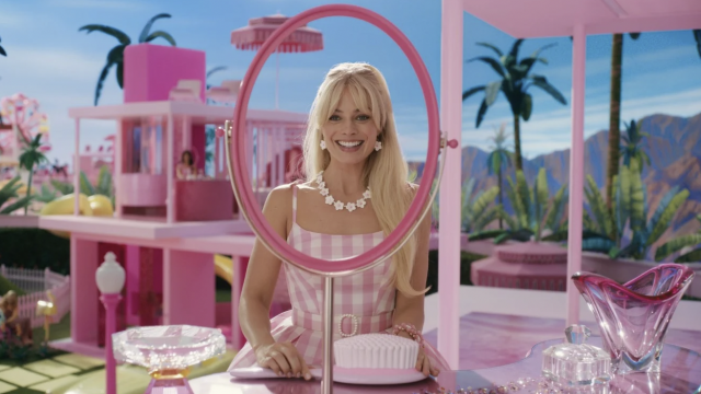 Kubet cập nhật: "Barbie" đang bị truy đuổi bởi những người sáng tạo trong các clip mới